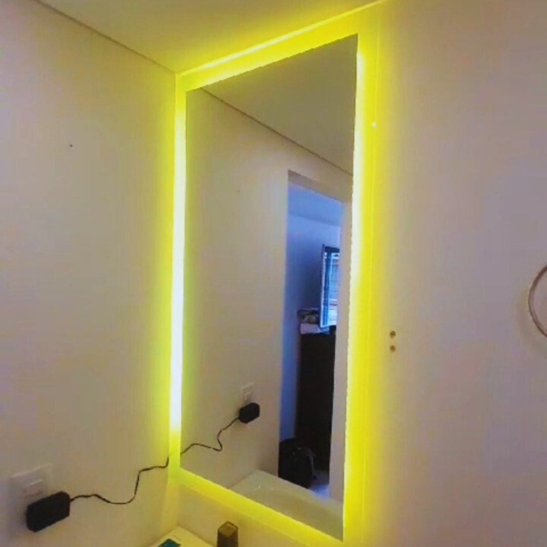 Espejo LED Vertical para Baño